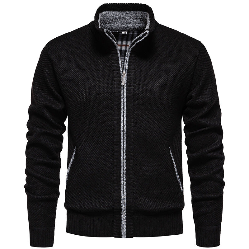 Herren stylischer Strickjacke mit hohem Kragen und praktischen Taschen Stilzeits