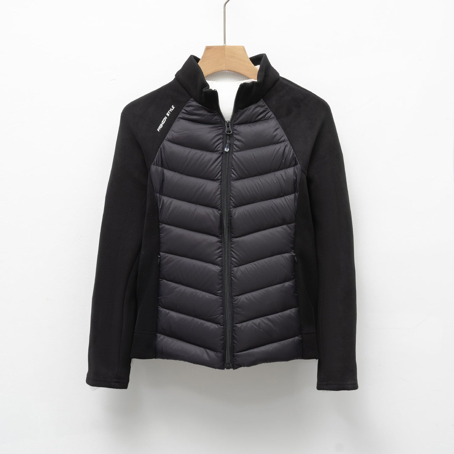 Damen gesteppte Sportjacke mit hohem Kragen und funktionalen Reißverschlusstaschen Stilzeits