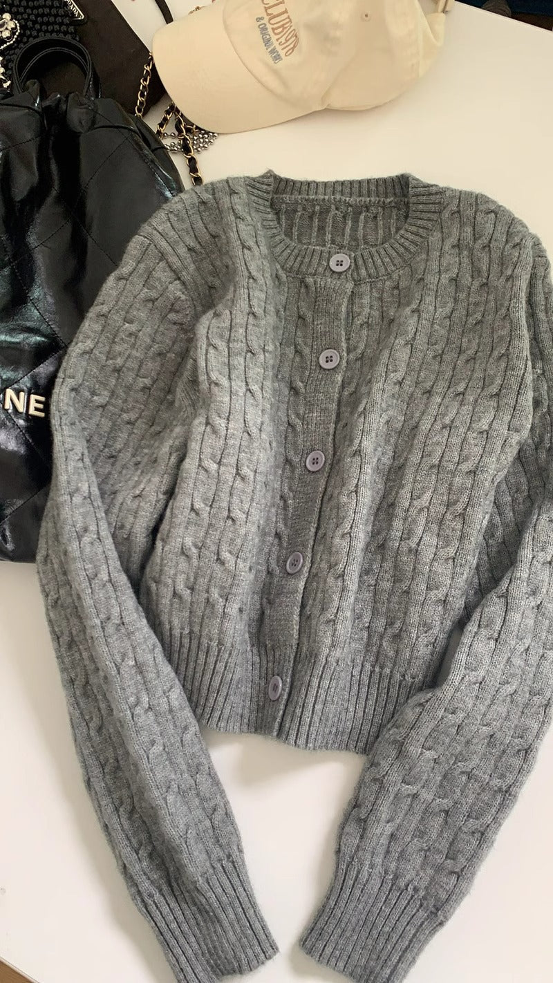 Damen gestrickte Bolerojacke mit Zopfstruktur Stilzeits
