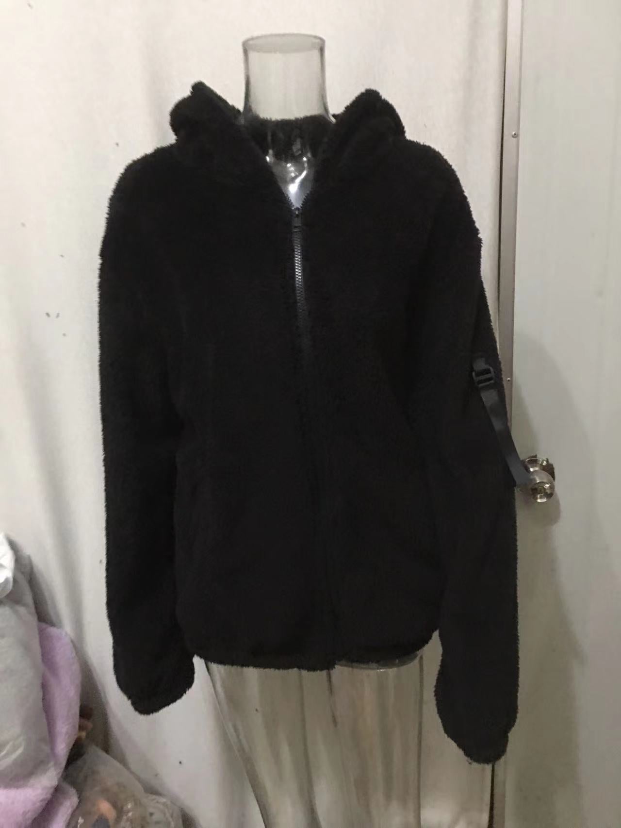 Herren Kuschelige Fleecejacke mit Kapuze und praktischen Reißverschlusstaschen Stilzeits