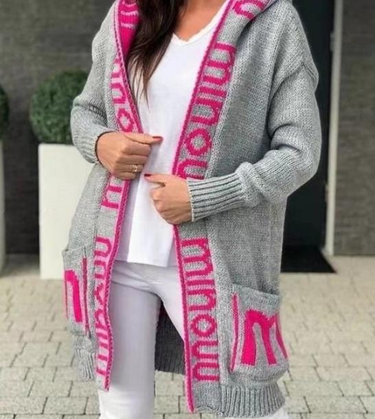 Damen Strickjacke mit logodruck und tiefen Taschen Stilzeits