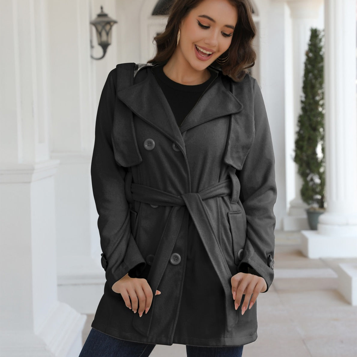 Damen eleganter Trenchcoat mit Gürtel und doppelt geknöpften Details Stilzeits