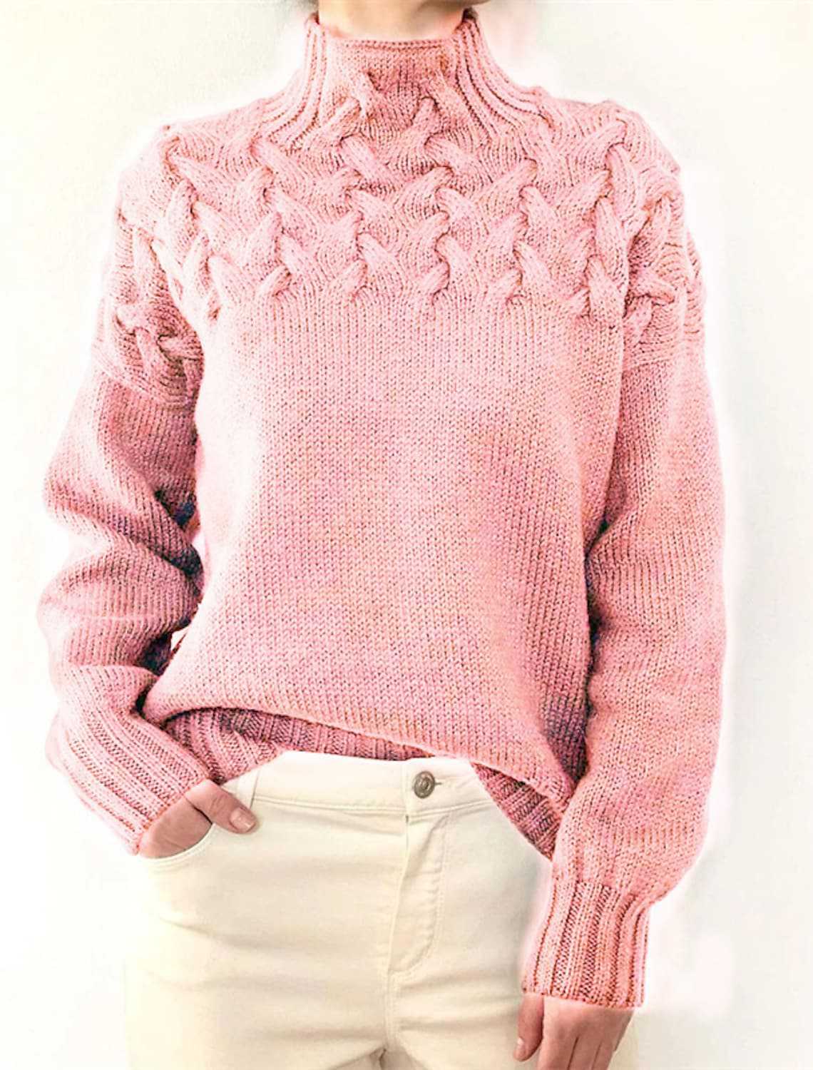 Damen Grobstrickpullover mit Stehkragen und Zopfmuster Stilzeits