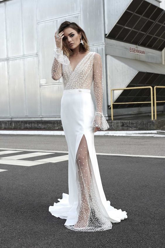 Damen Hochgeschlitztes Abendkleid mit transparentem Oberteil und Perlenapplikationen Stilzeits