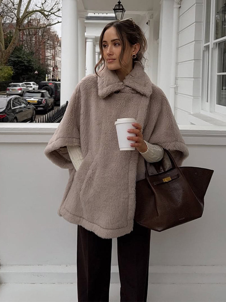 Damen Flauschiger Poncho Stilzeits