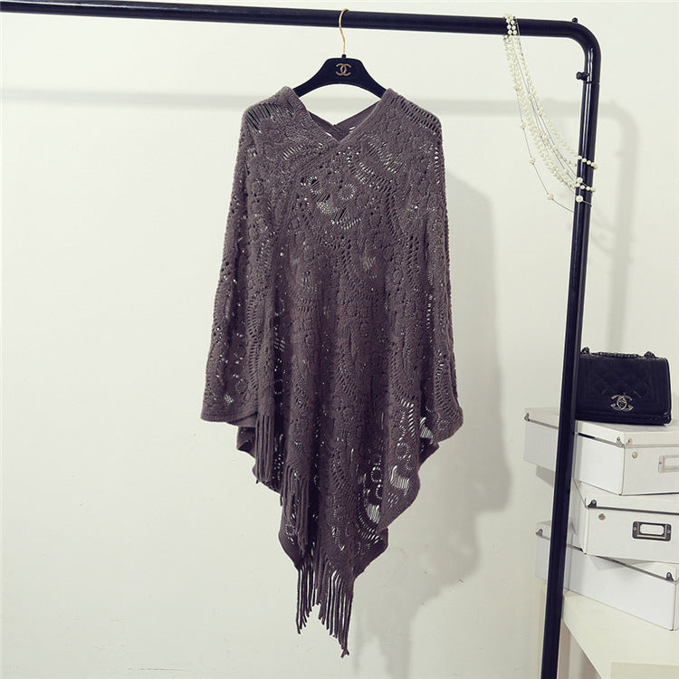 Damen eleganter Poncho mit dekorativem Häkelmuster Stilzeits