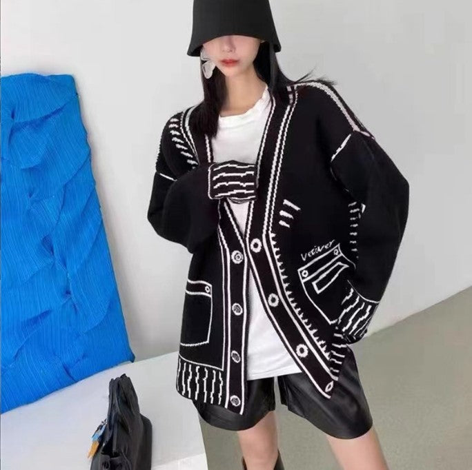 Damen Oversized Strickjacke mit kreativem Design und großen Knöpfen Stilzeits