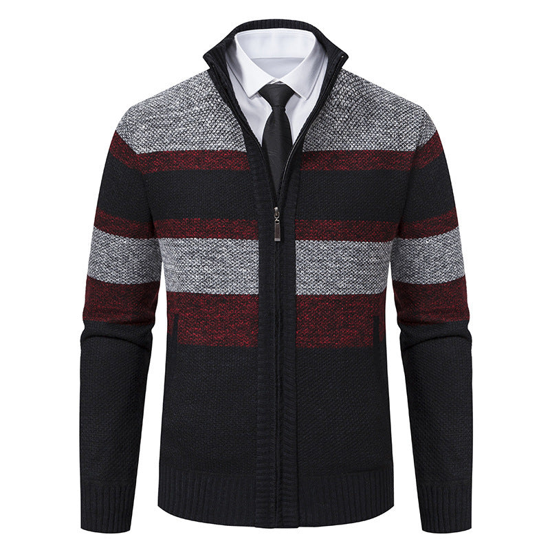 Herren modischer Strickjacke mit hohem Kragen und gestreiftem Design Stilzeits