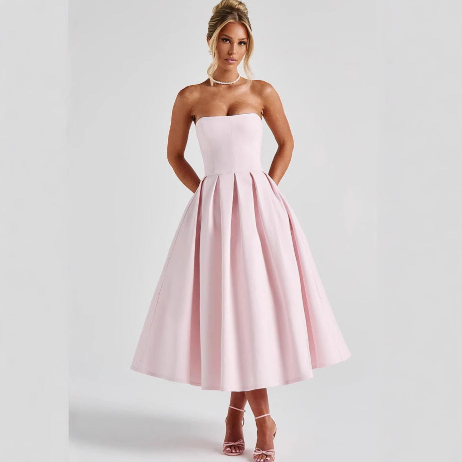 Damen Elegantes Midi-Kleid mit schwingendem Rock und raffiniertem Bandeau-Ausschnitt Stilzeits