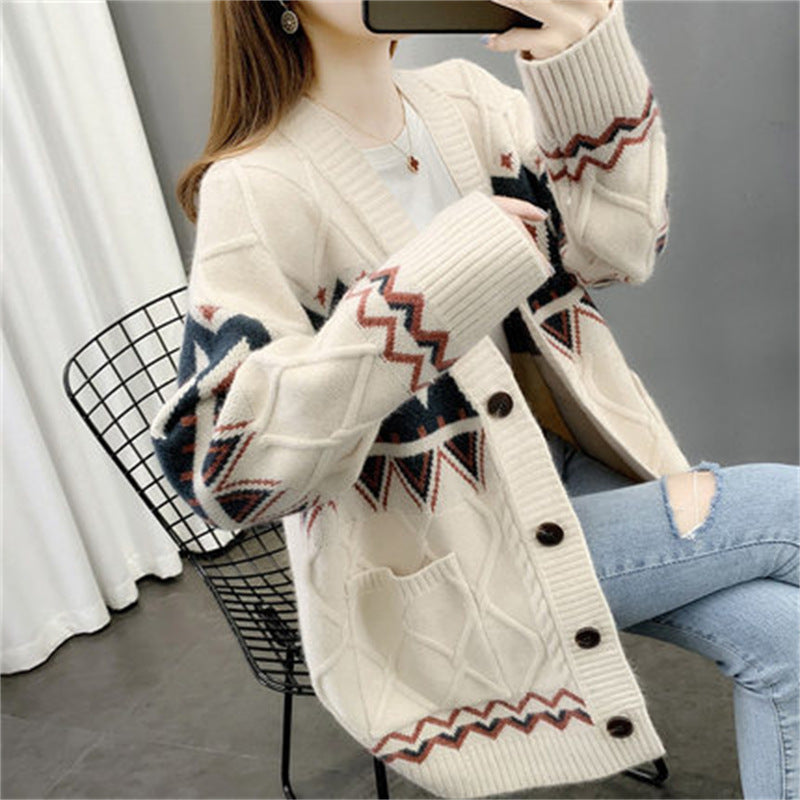 Damen Strickjacke mit modernem Zopf- und geometrischem Muster Stilzeits