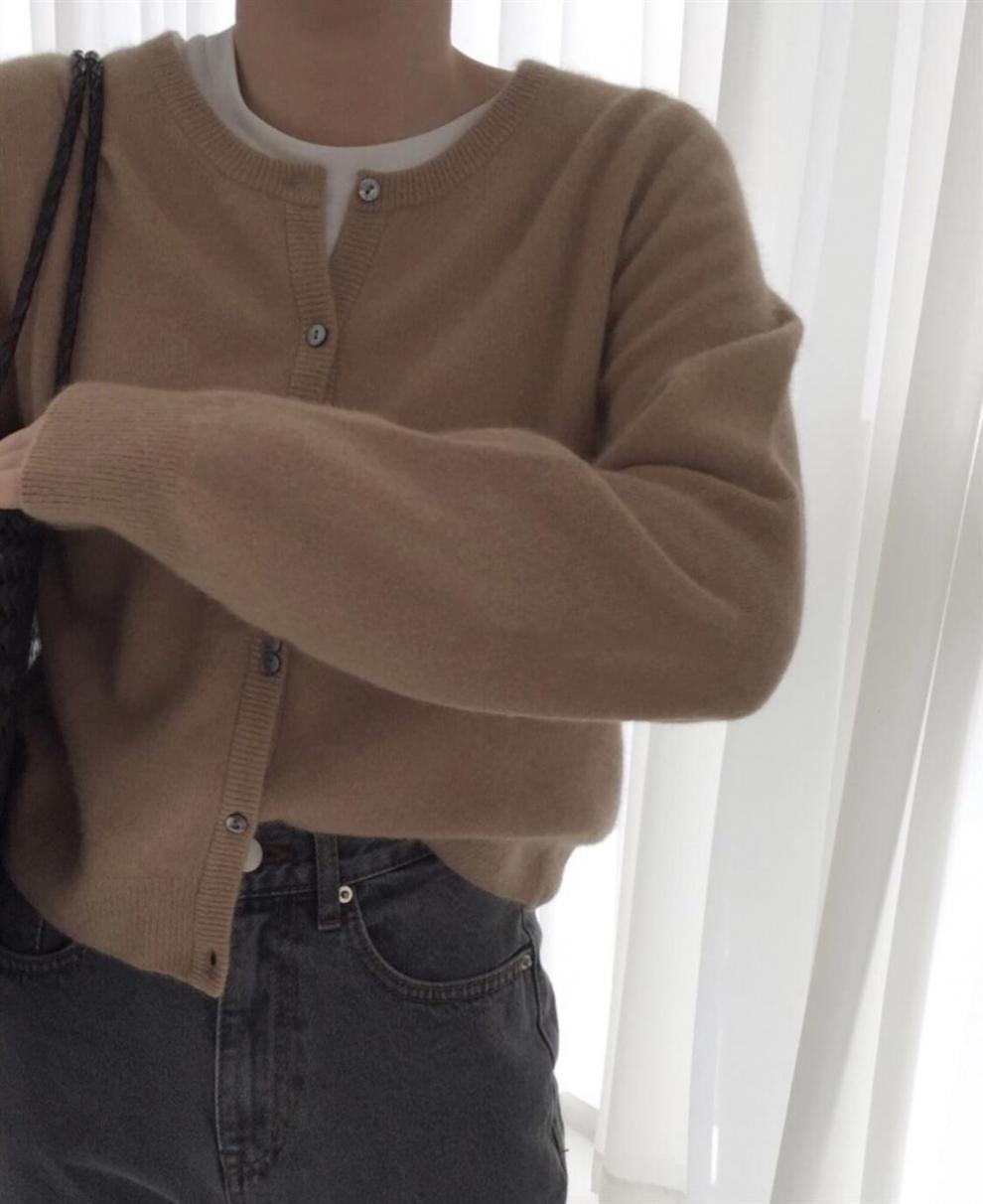 Damen feine Strickjacke mit Knopfleiste und weichem Material Stilzeits