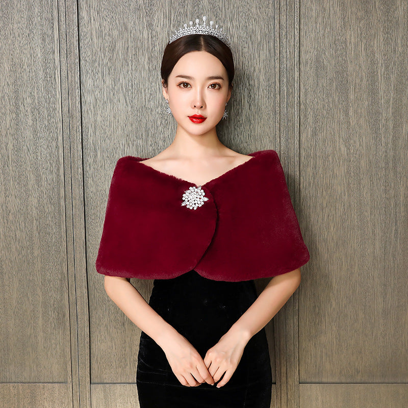 Damen eleganter und luxuriöser Umhang aus Kunstpelz Stilzeits