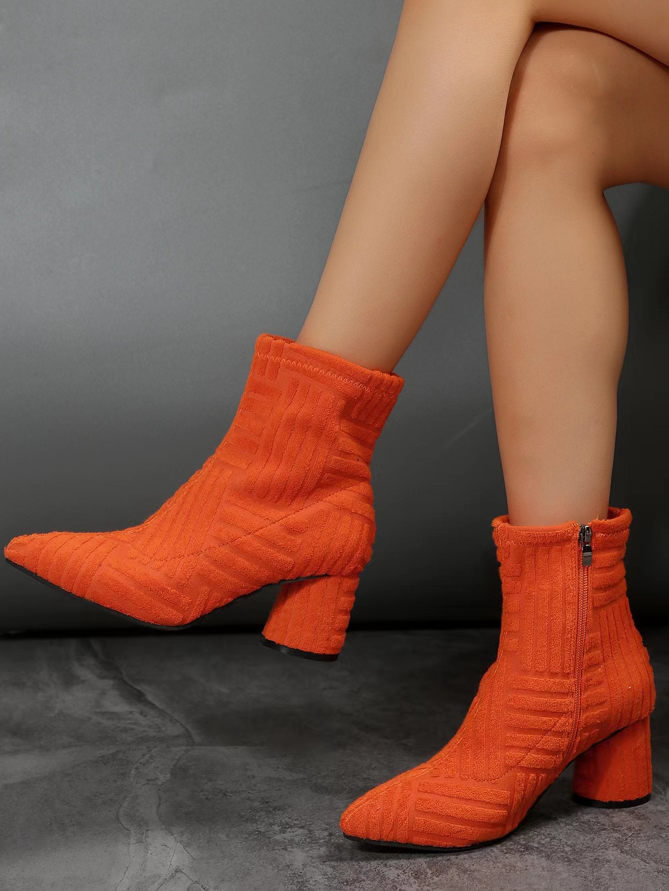 Damen Stiefeletten mit zeitgemäßem Strickdesign und komfortablem Blockabsatz Stilzeits