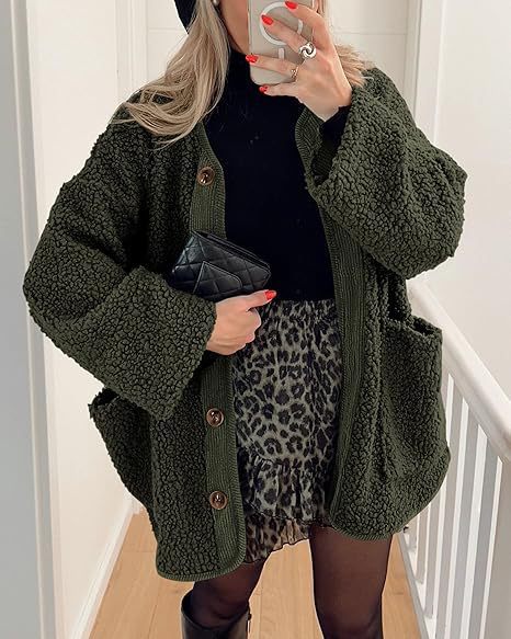 Damen kuschelige Teddyjacke mit farblich abgestimmtem Kragen Stilzeits