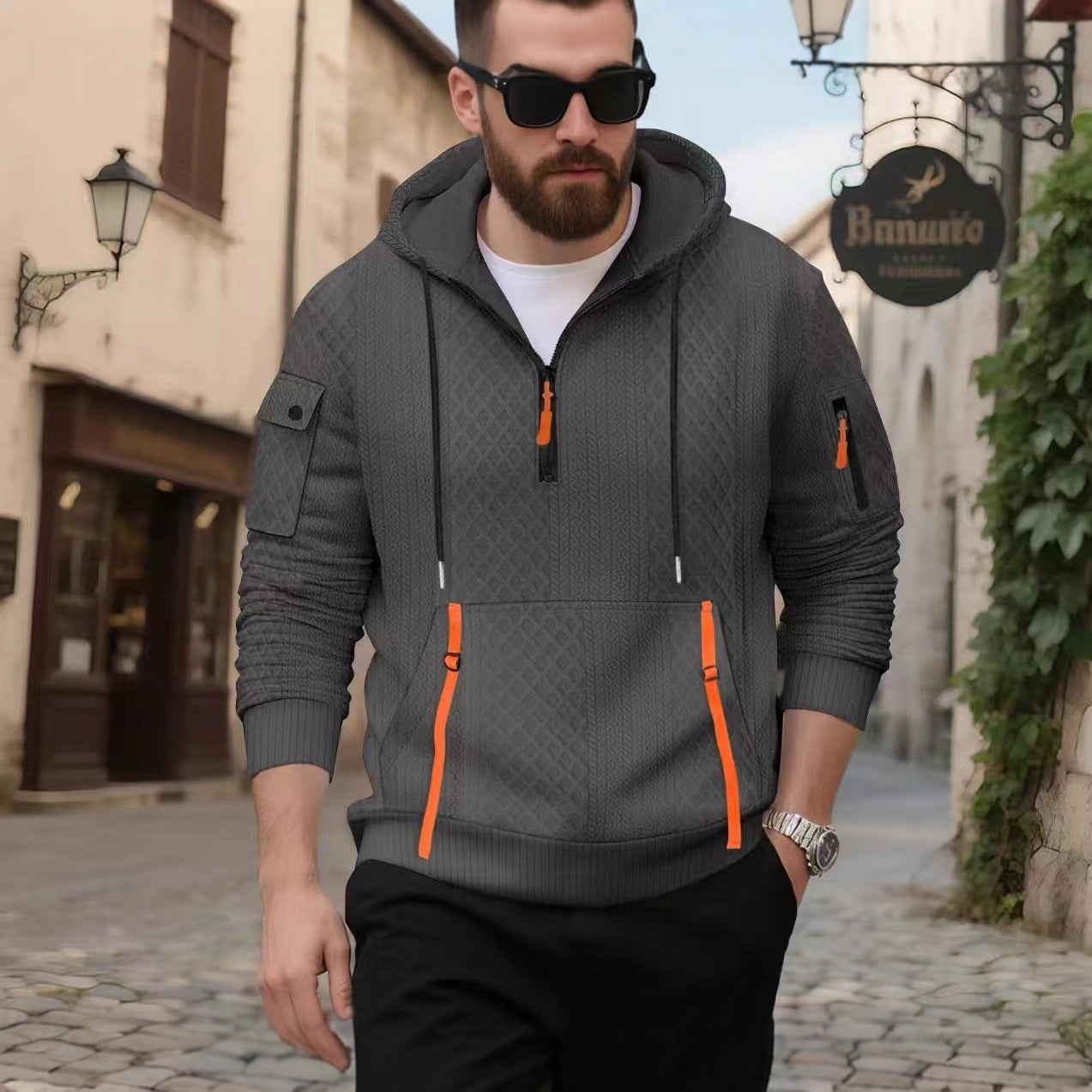 Herren modischer Hoodie mit strukturiertem Design und praktischen Taschen Stilzeits