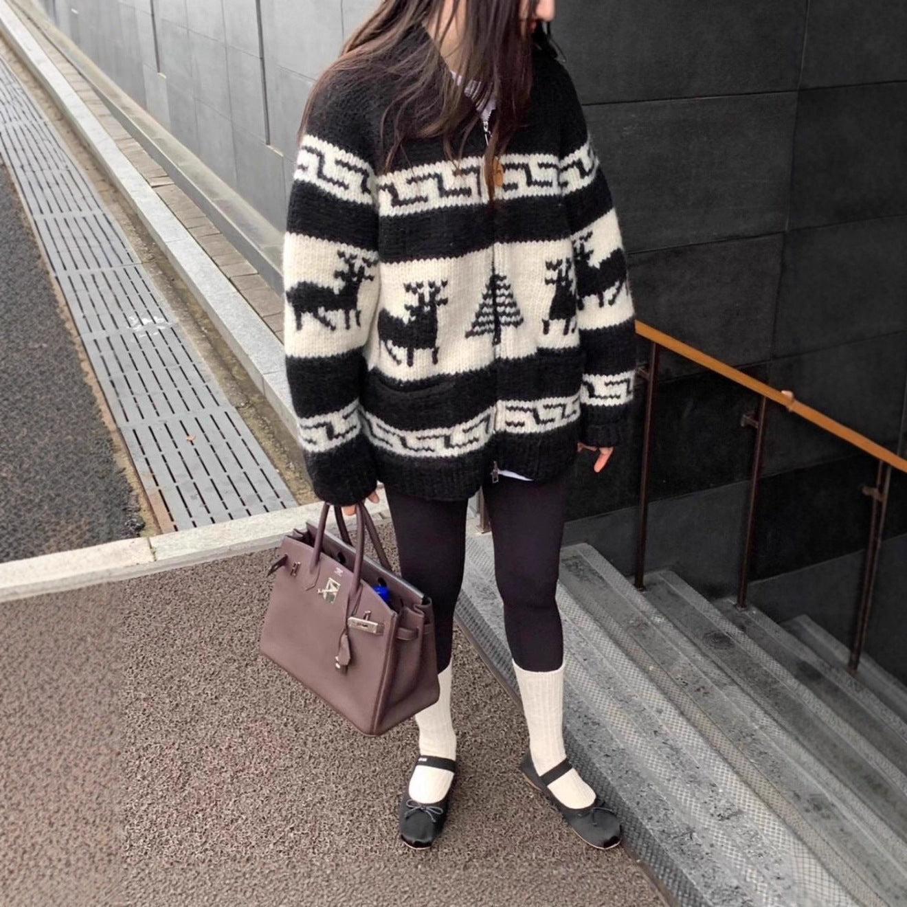 Damen Strickjacke mit auffälligem Rentier-Muster und hochwertiger Verarbeitung Stilzeits