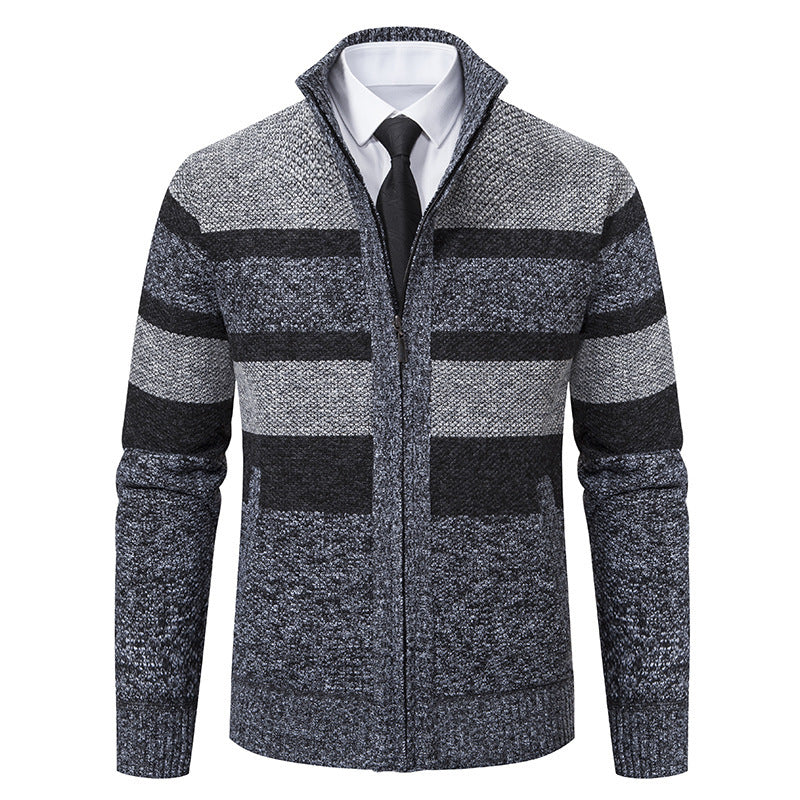 Herren modischer Strickjacke mit hohem Kragen und gestreiftem Design Stilzeits