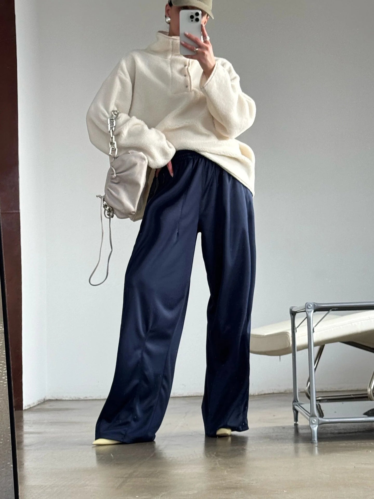 Damen weite Sporthose mit diagonalen Streifen Stilzeits