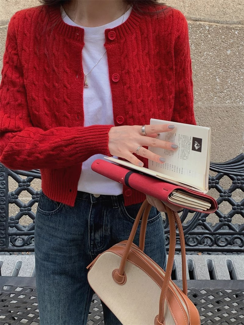 Damen gestrickte Bolerojacke mit Zopfstruktur Stilzeits