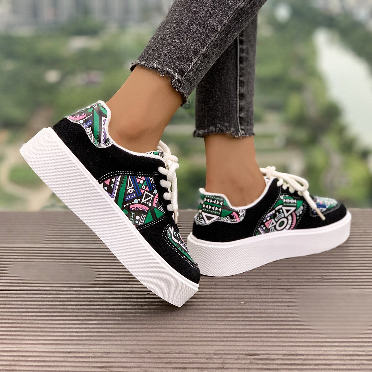 Damen modische Plateau-Sneaker mit auffälligem Design Stilzeits