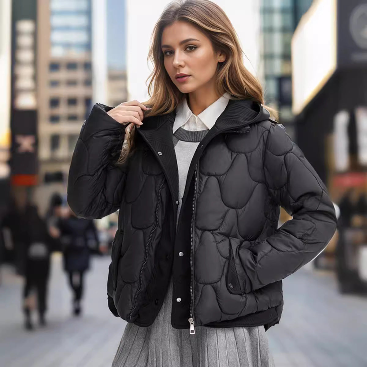 Damen modische gepolsterte Jacke mit abnehmbarer Kapuze und praktischen Taschen Stilzeits