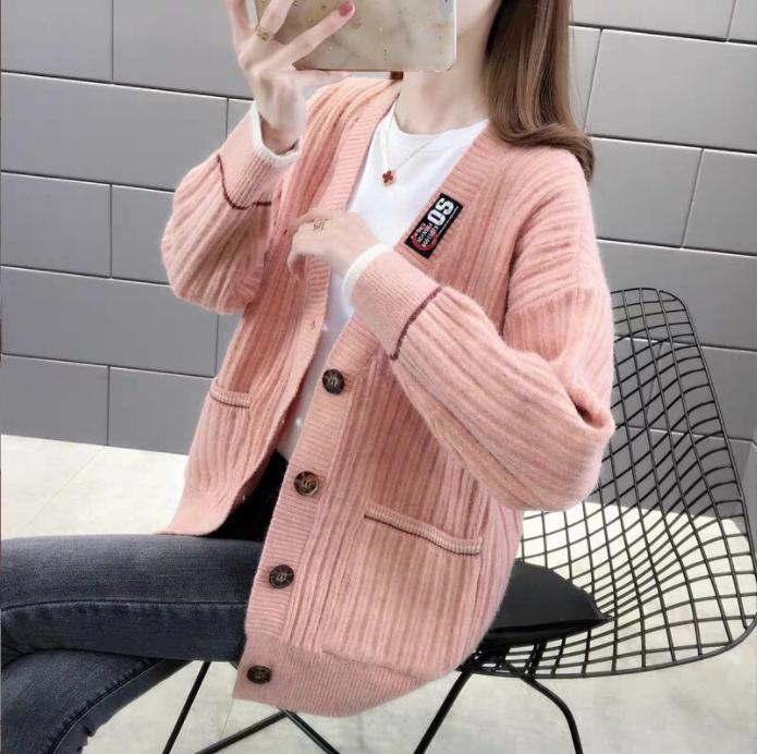 Damen Strickjacke mit strukturiertem Rippmuster und praktischen Taschen Stilzeits