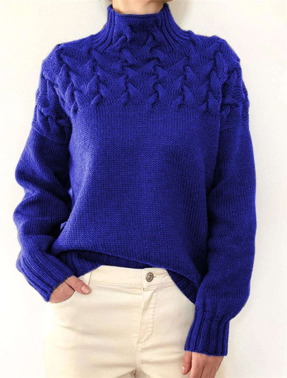 Damen Grobstrickpullover mit Stehkragen und Zopfmuster Stilzeits