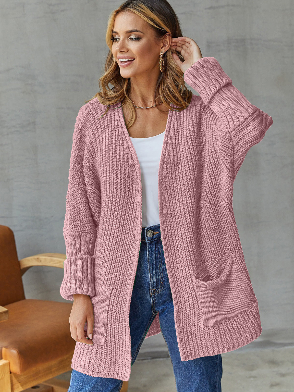Damen gestrickter Cardigan mit großzügigen Taschen und strukturiertem Design Stilzeits