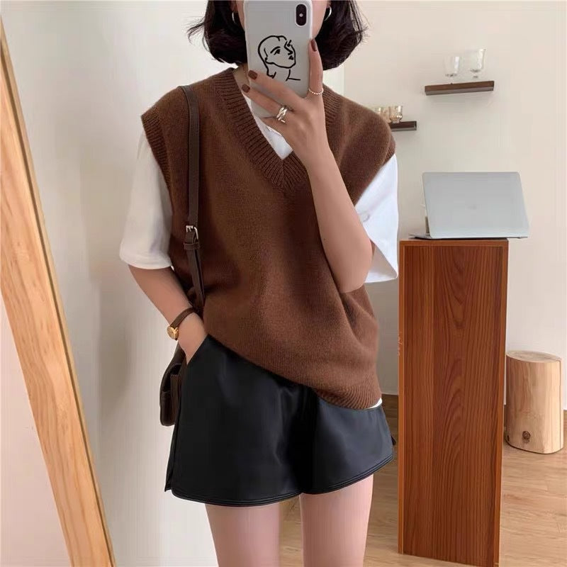 Damen Elegante Strickweste im Relaxed Fit mit V-Ausschnitt und feinen Details Stilzeits