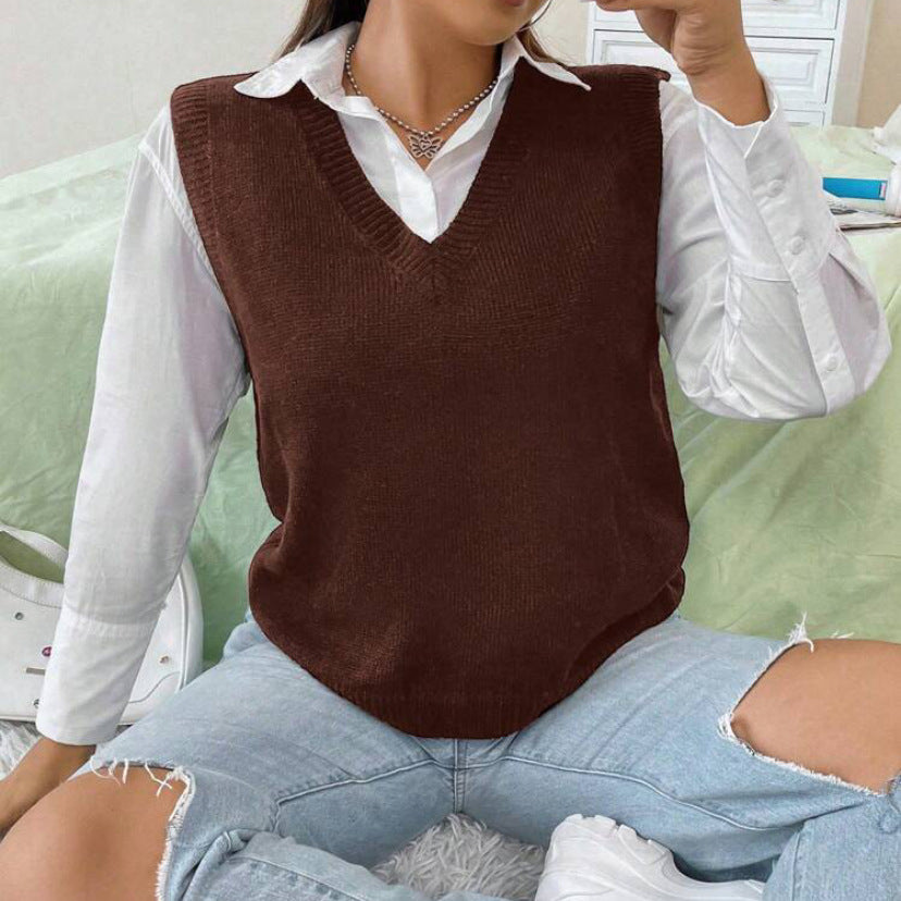 Damen Strickweste mit V-Ausschnitt und feinem Rippstrickmuster Stilzeits