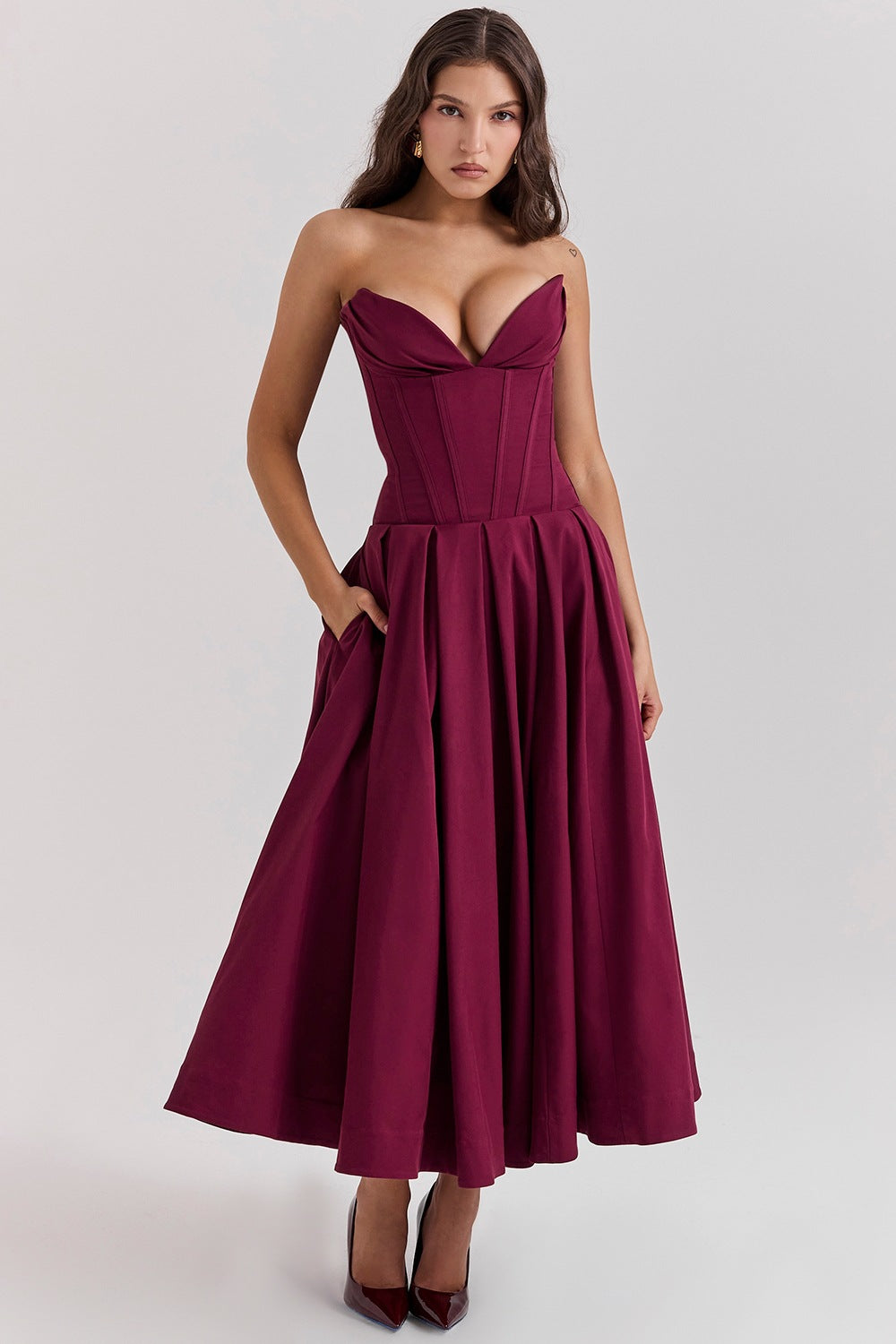 Damen Abendkleid mit taillierter Silhouette und A-linien Schnitt Stilzeits