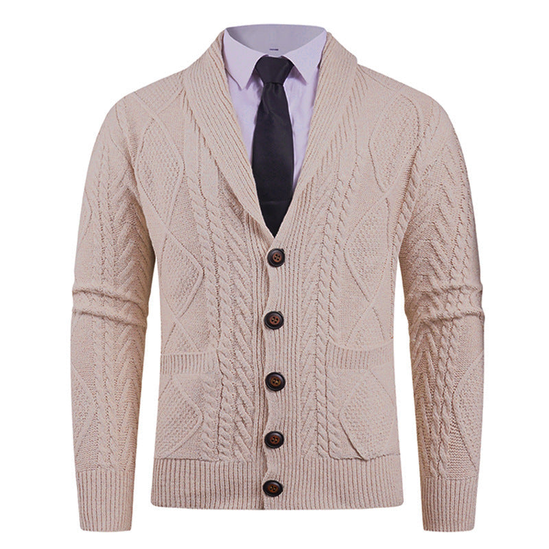 Herren Strickjacke mit markantem Zopfmuster und stilvollem Schalkragen Stilzeits