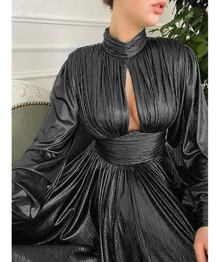 Damen Elegantes Maxikleid mit plissierten Details und luxuriösem Fall Stilzeits