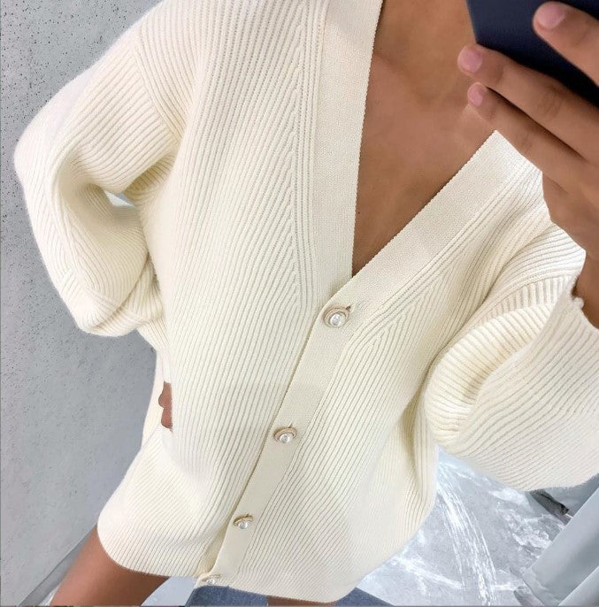 Damen Übergroße Strickjacke mit tiefem V-Ausschnitt und eleganten Knöpfen Stilzeits