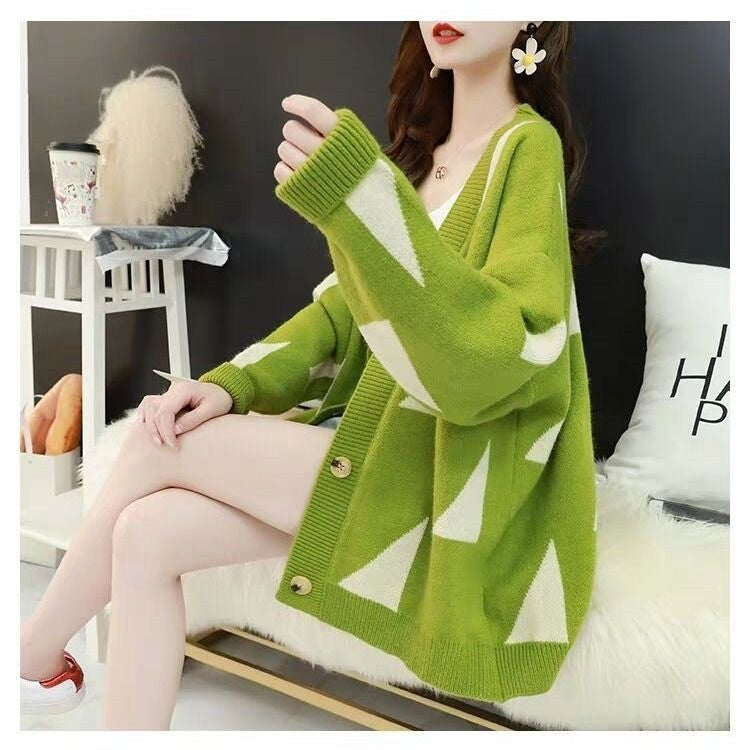 Damen lässige Strickjacke mit großflächigem Muster und praktischen Knopfdetails Stilzeits