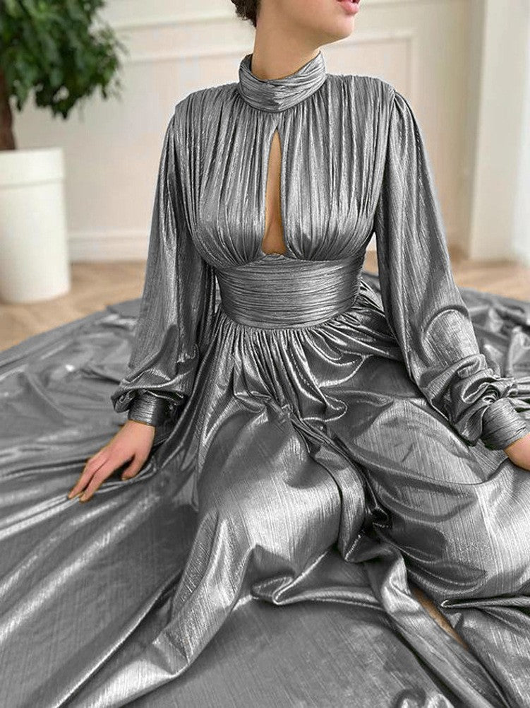 Damen Elegantes Maxikleid mit plissierten Details und luxuriösem Fall Stilzeits