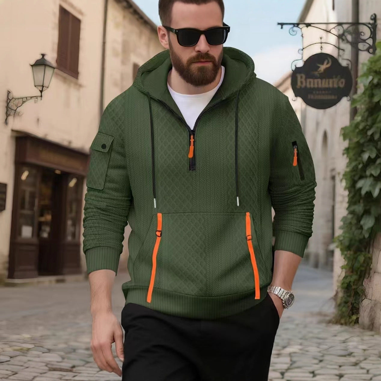 Herren modischer Hoodie mit strukturiertem Design und praktischen Taschen Stilzeits