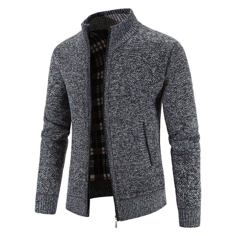 Herren modische Strickjacke mit hochgeschlossenem Kragen und praktischen Taschen Stilzeits