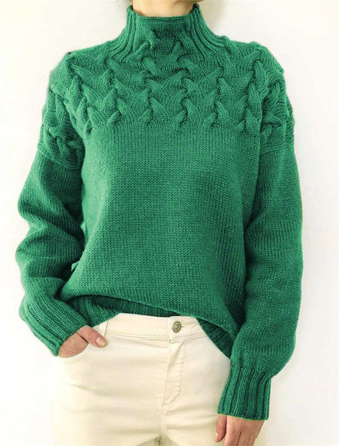 Damen Grobstrickpullover mit Stehkragen und Zopfmuster Stilzeits