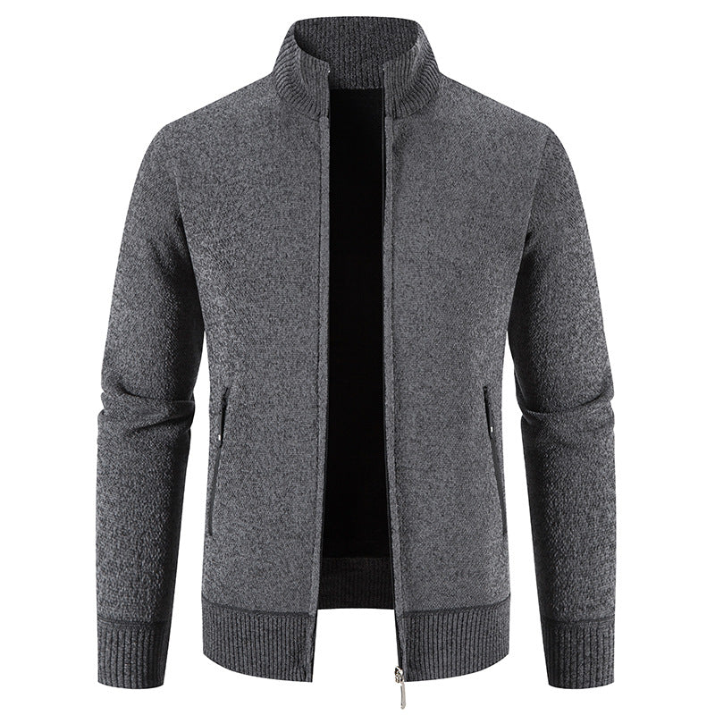 Herren elegante Strickjacke mit hohem Kragen und praktischen Reißverschlusstaschen Stilzeits