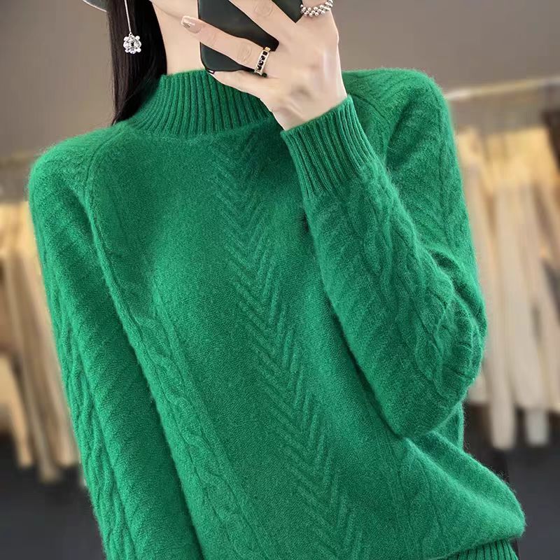 Damen Grobstrickpullover mit Zopfmuster und elegantem Rundhalsausschnitt Stilzeits