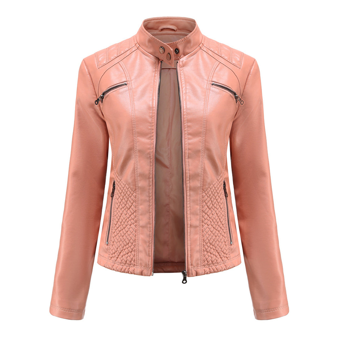 Xandrah: Eine modische Lederjacke