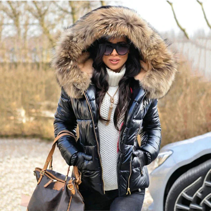 Stilzeits | Winterjacke mit Kapuze aus Fell