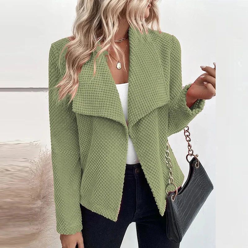 Schicker Damenmantel fürs Büro