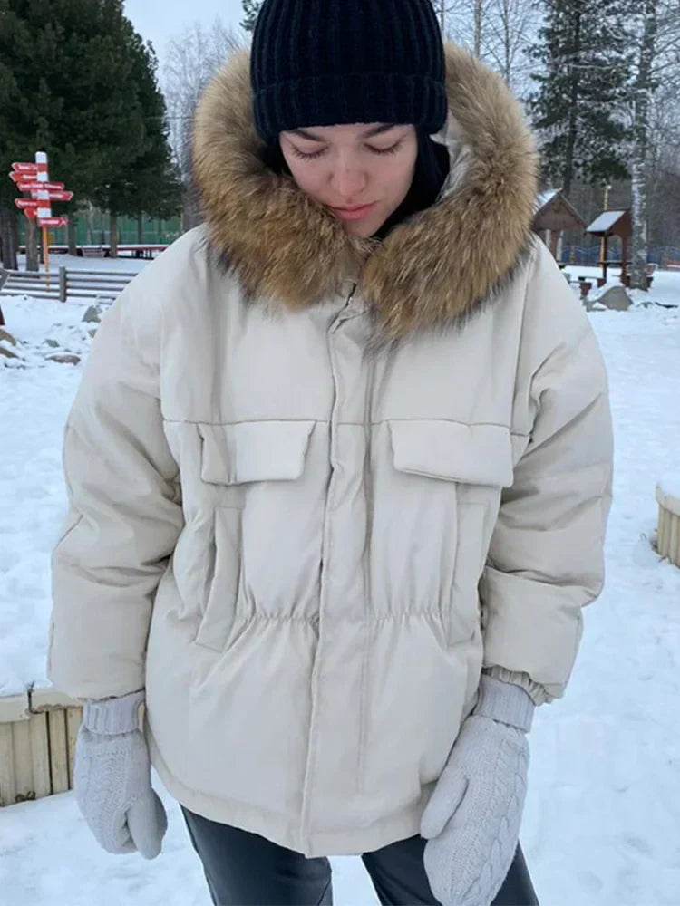 Stilzeits | Waschbärfellmantel für Luxuriösen Auftritt