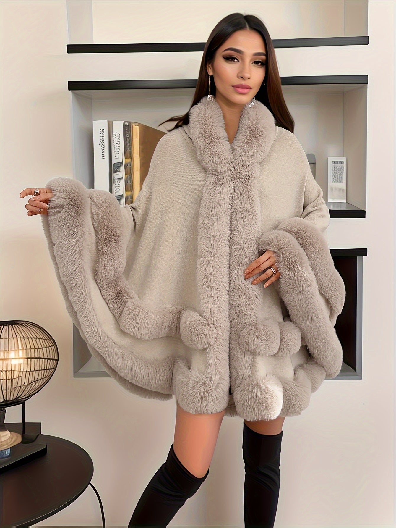 Stilzeits | Oversized Furry Cape Jacke für Frauen