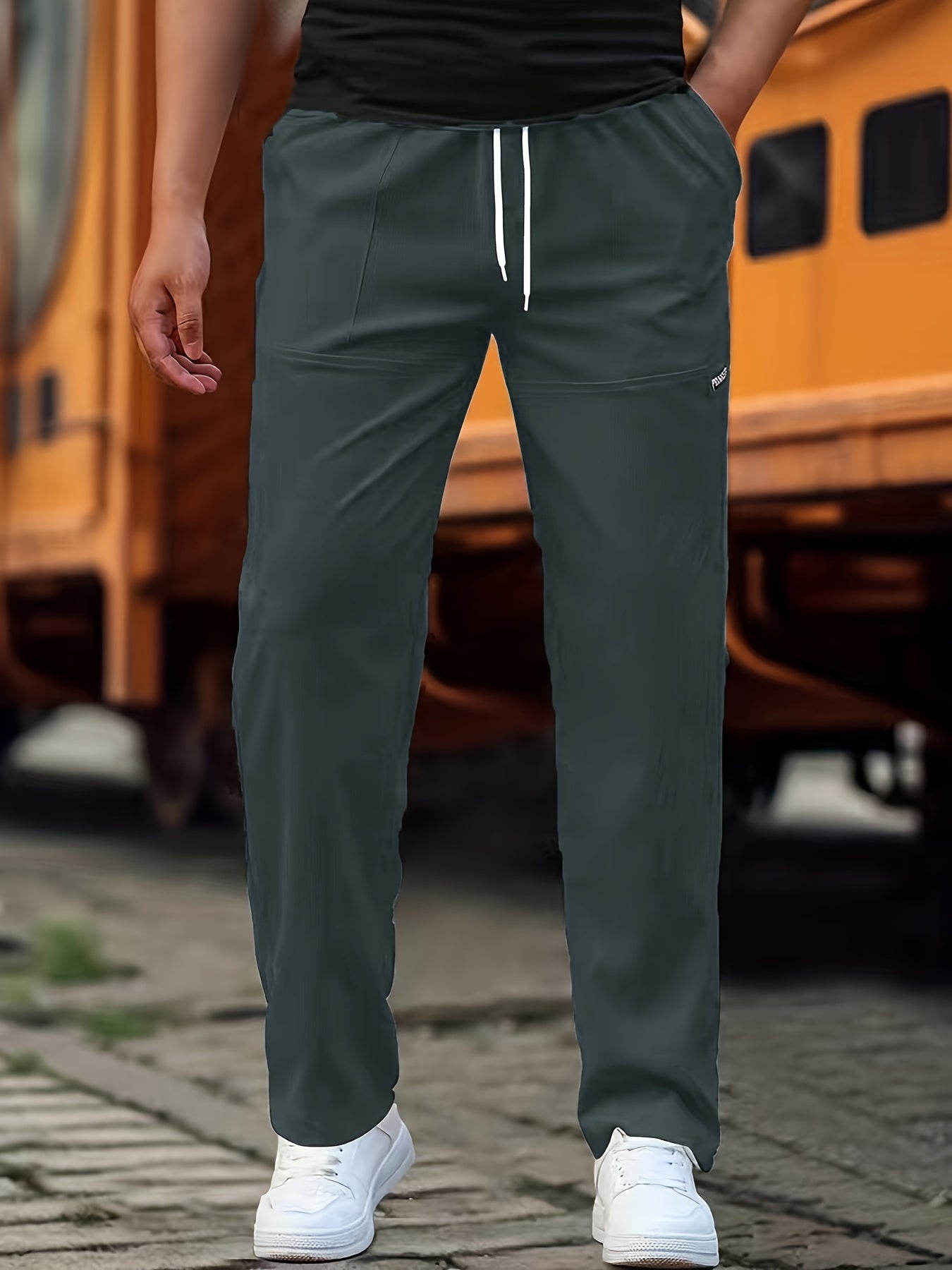 Herren Sporthose mit Kordelzug and Taschen