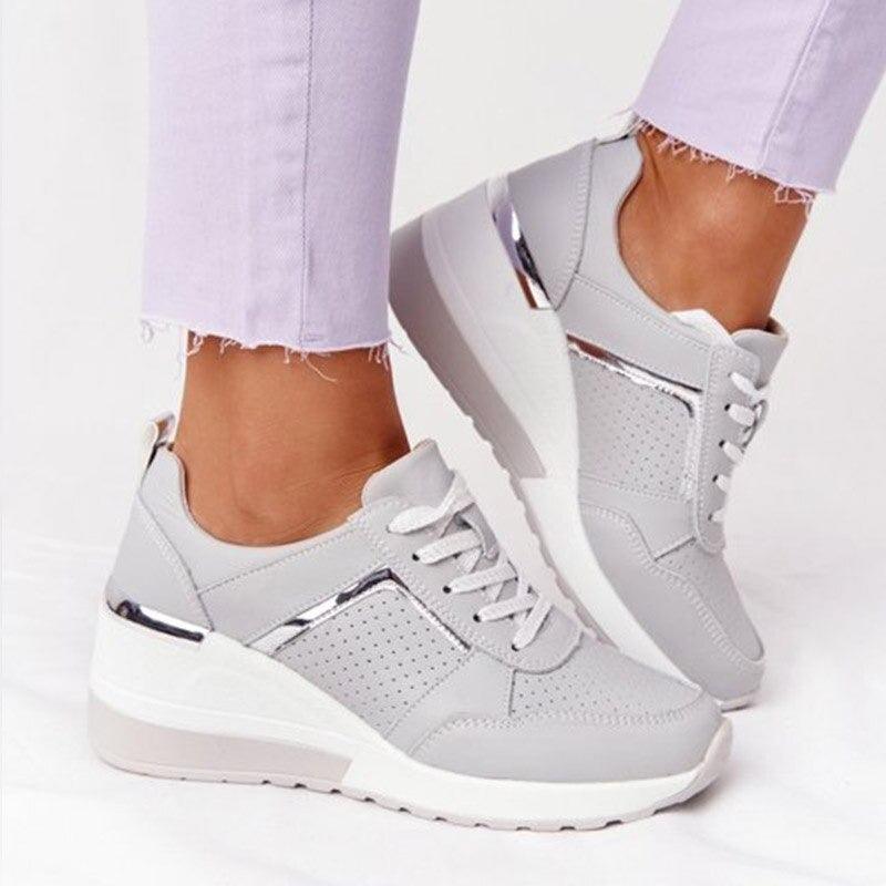 Damen Keil-Sneaker mit Perforierungen
