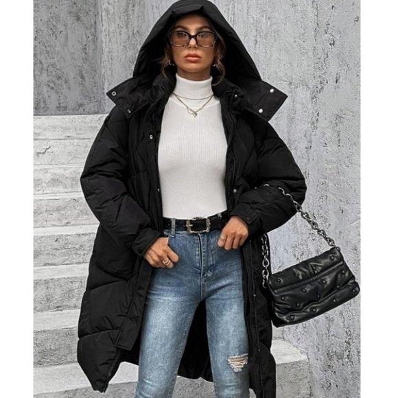 Stilzeits | Winterjacke mit Kapuze für Damen - lange wattierte Jacke