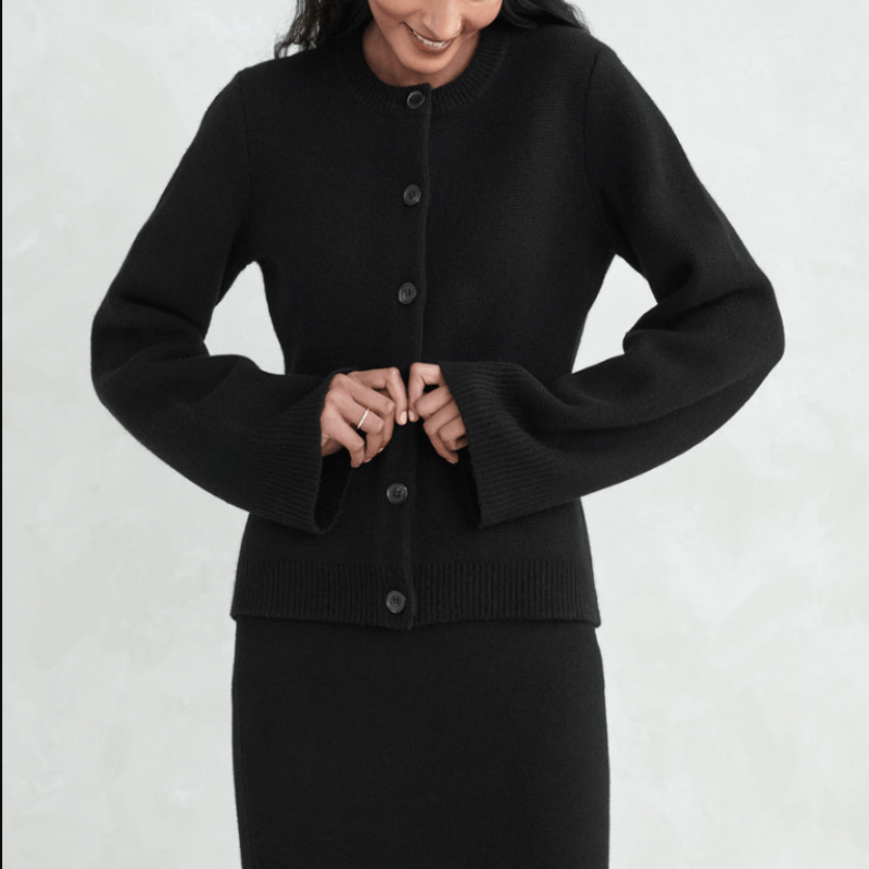 Superweiche Strickjacke mit Knöpfen von Selion